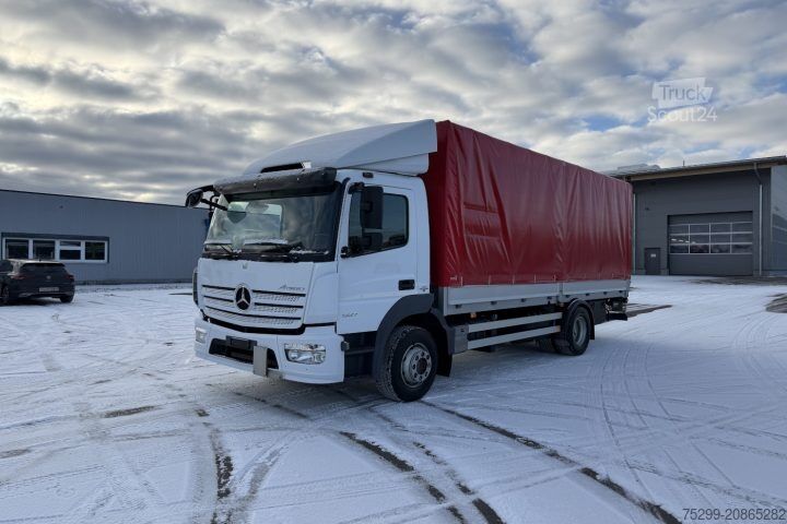 Camión plataforma con toldo Mercedes-Benz Atego 1327 4x2 Plane+HB / Swiss-Vehicle