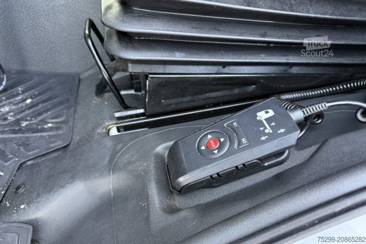 Flaklastbil med kapell Mercedes-Benz Atego 1327 4x2 Plane+HB / Swiss-Vehicle