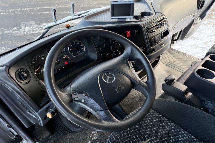 Kühlkoffer-LKW Mercedes-Benz Atego 1022 4x2 Kühlkoffer+HB / Swiss-Vehicle