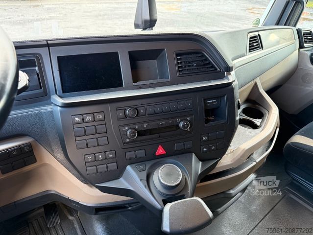 Kamion z zamenljivo nadgradnjo MAN TGX 26 470 BDF 6x2-2 XXL Container LKW