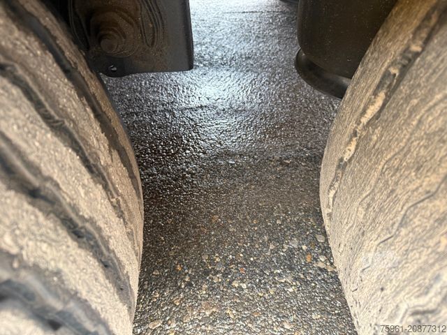 Naczepa skrzyniowa KRONE 8x SDK 27 Dry Liner Textilkoffer /Doppelstock