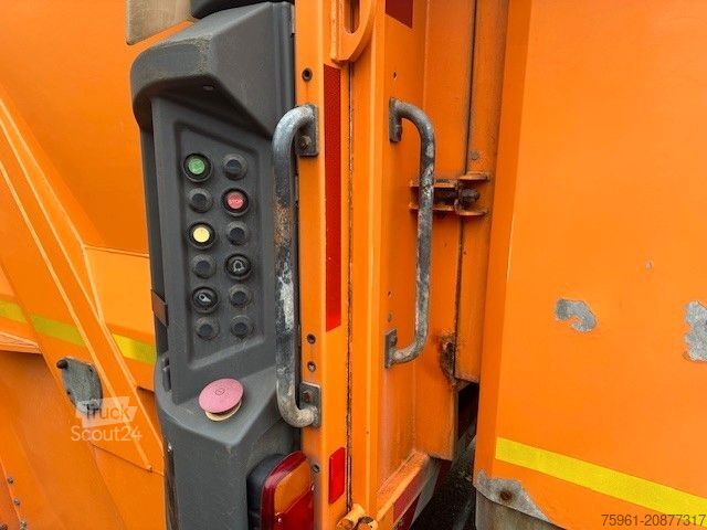 Сміттєвоз MAN TGS 28.320 6x2-4 BL FAUN VarioPress/ Zöller /24