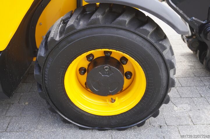телескопични товарачи JCB 525-60T5 / 2022 / 860 MTH! / joystick
