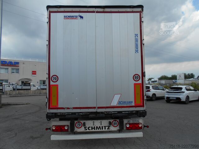 Semirimorchio con telone SCHMITZ SCS24L