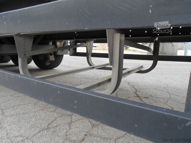 Semirimorchio con telone SCHMITZ SCS24L