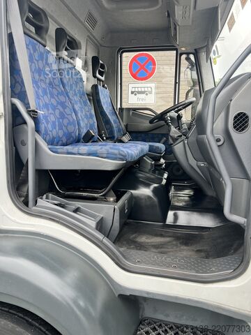 Skriňové nákladné vozidlo Iveco 120E25 Koffer LBW