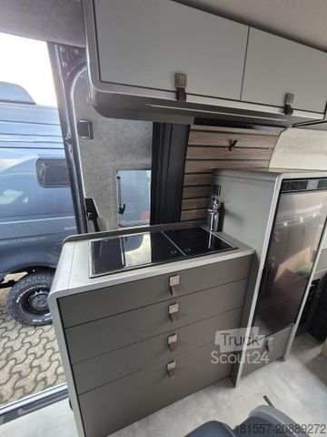 Kemperis HYMER/ERIBA Grand Canyon S CrossOver 600 AHK 2,8t, Autark