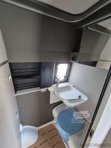 Kemperis HYMER/ERIBA Grand Canyon S CrossOver 600 AHK 2,8t, Autark