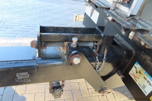 Dobozos pótkocsi  Wiese Tandemanhänger 13,5 to