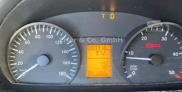 Transporter mit Koffer MERCEDES-BENZ Sprinter II 513, Koffer, LBW, 3 Sitze, 80