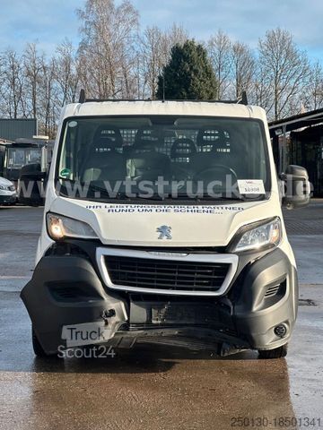 Φορτηγό pick-up PEUGEOT Boxer 335 DoKa Pritsche *Unfallschaden*