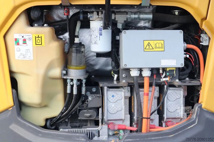 Minikotró Volvo ECR25 ELEKTRIC | JECR25D | TILTBUCKET | BUCKET ...