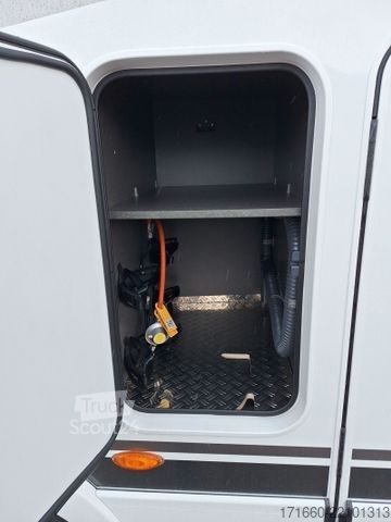 Pusiau integruotas kemperis HYMER/ERIBA ML-T Xperience 580