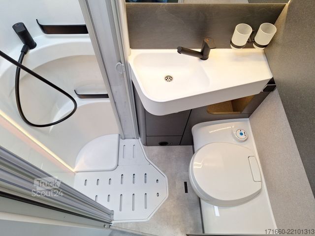 Pusiau integruotas kemperis HYMER/ERIBA ML-T Xperience 580