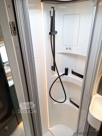 Pusiau integruotas kemperis HYMER/ERIBA ML-T Xperience 580