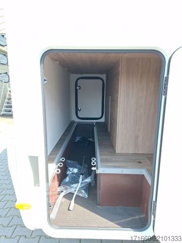 Camper mansardato CARADO pro A 132 AUTOMATIK, SAT+TV, NAVI+RFK, MARKISE