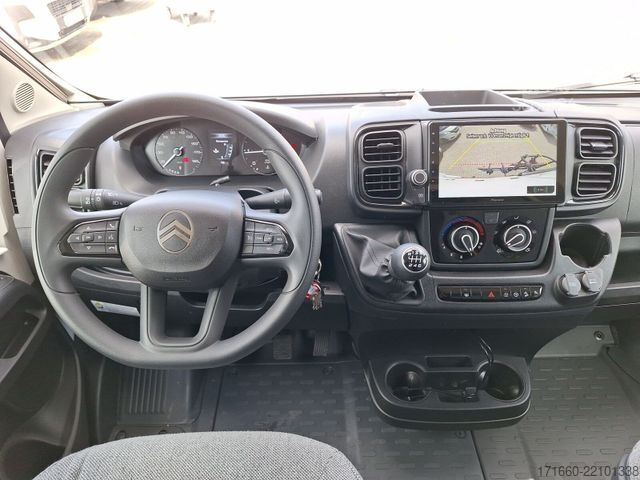 Kastenwagen Wohnmobil / Campervan BÜRSTNER Papillon PC 6.0 ** Schlafdach **