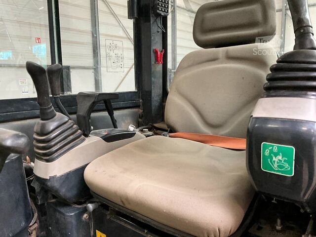 Mini-pelle Komatsu PC 26 MR-3