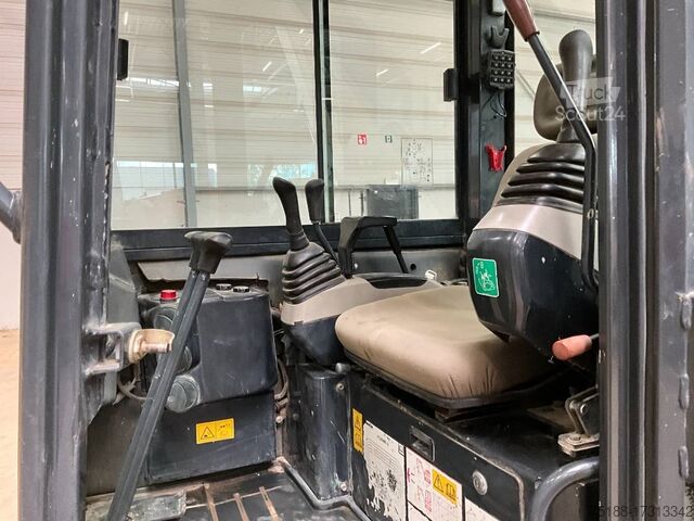 Mini-pelle Komatsu PC 26 MR-3