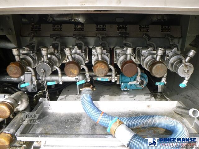 Réservoir Magyar Fuel / oil tank inox 23 m3 / 7 comp + pump