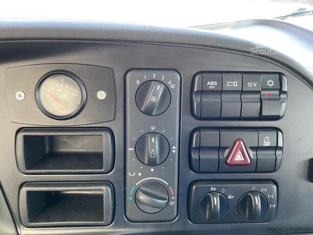 واجب ثقيل Mercedes-Benz TITAN 5560  Z52-600 F TITAN 5560  Z52-600 F 6X6...