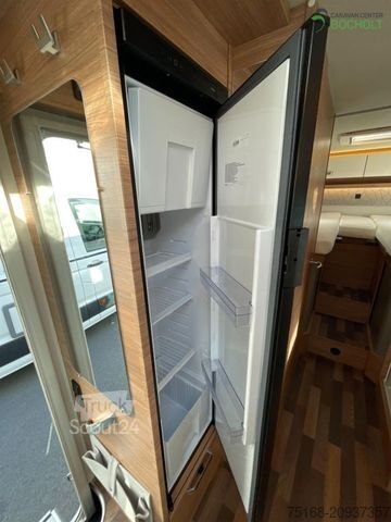 Autorulotă integrată WEINSBERG CaraCore 700 MEG Light Ehemaliger Mietwagen