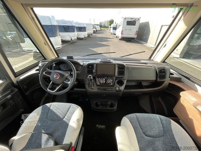 Autorulotă integrată WEINSBERG CaraCore 700 MEG Light Ehemaliger Mietwagen