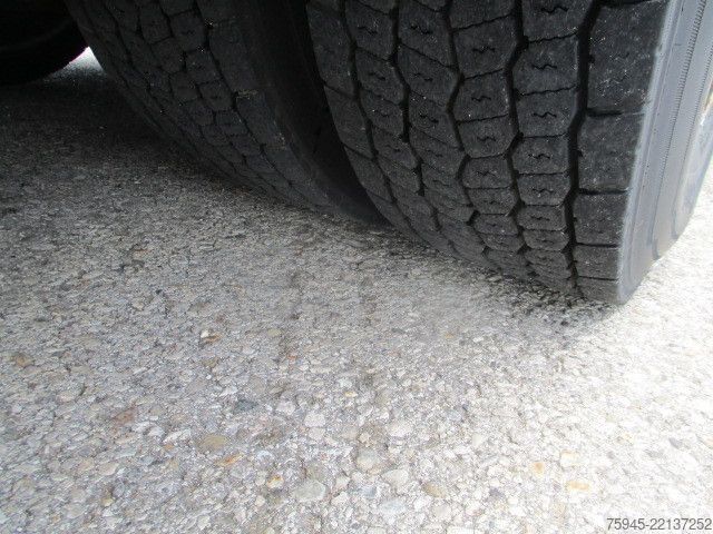 Samochód do przewozu napojów MAN TGX 26.440, Getränkeaufbau mit Schiebeplane