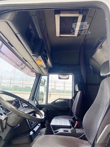 Sunkvežimis su fiksuota kėbulo platforma Iveco IVECO EUROTECH 190E31 Cursor