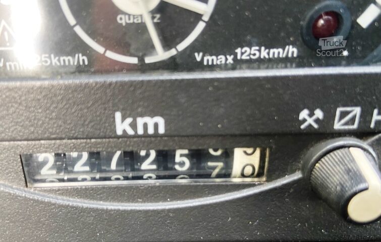 Sunkvežimis su fiksuota kėbulo platforma Iveco IVECO EUROTECH 190E31 Cursor