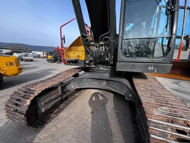 Rupsgraafmachine Volvo EC 300 E