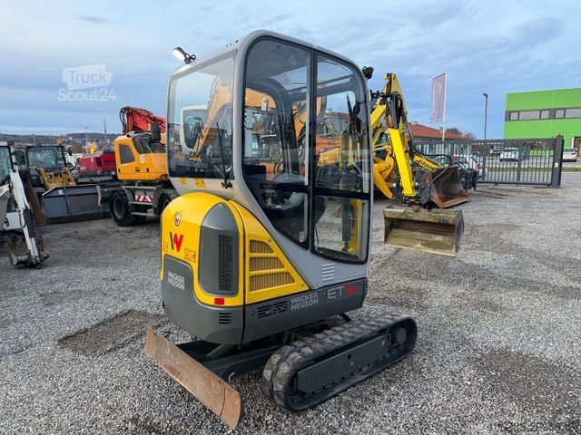 Minikotró WACKER ET 16  (590 bts)