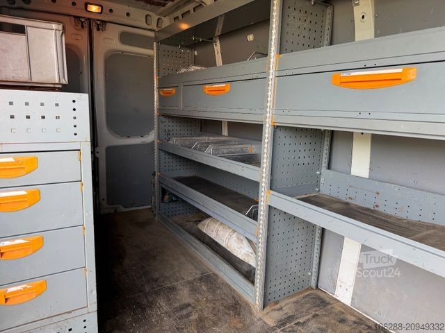 Фургон-панель IVECO 35C15  Zwillingsbereifung Werkstatt Einrichtung