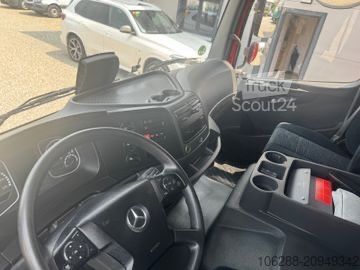 Фургон-шафа з фіранкою MERCEDES-BENZ Atego 818