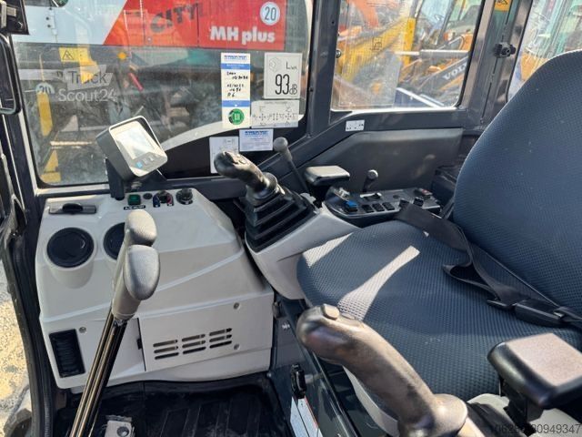 Mini-escavadora KOBELCO SK 35 SR - 6 E ( Powertilt )