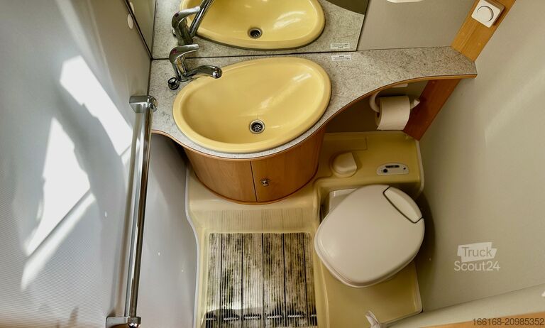 Lakókocsi Dethleffs Camper 470 V