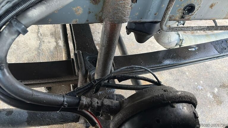 Châssis cabine Volvo FL 220 (STEEL SUSP. / 10 BOLTS / 18 TONS / LONG...