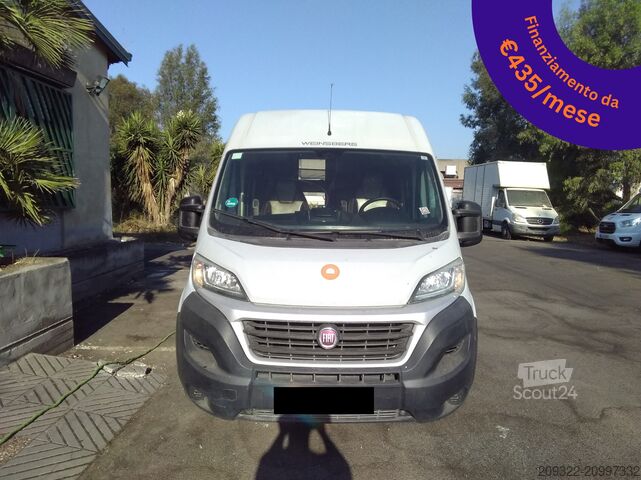 Caravan/camper Fiat Weinsberg Carabus 600 K | 4 posti letto | Completamente attrezzato