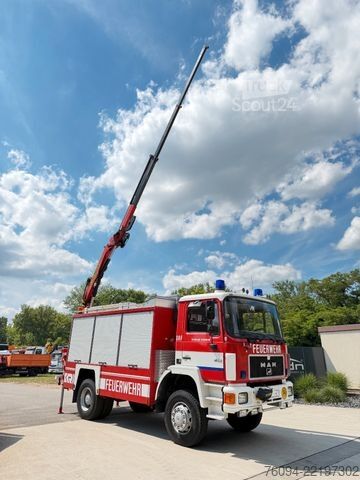 Speciální nákladní automobil MAN 17.232 4x4 KRAN SEILWINDE Kran und LKW