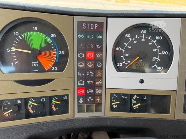 Speciální nákladní automobil MAN 17.232 4x4 KRAN SEILWINDE Kran und LKW