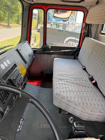 Speciální nákladní automobil MAN 17.232 4x4 KRAN SEILWINDE Kran und LKW
