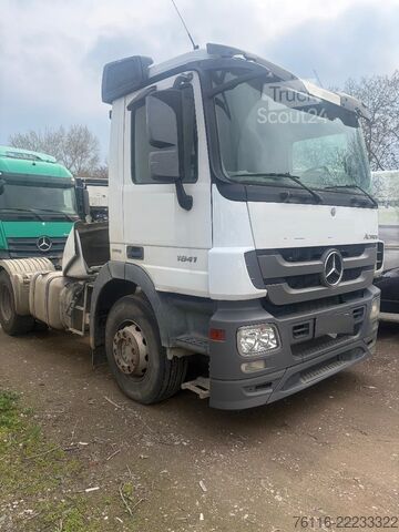 грузовой автомобиль большой грузоподъёмности mercedes actros 