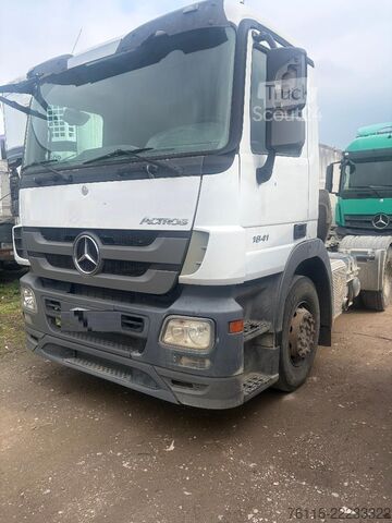 грузовой автомобиль большой грузоподъёмности mercedes actros 
