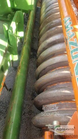 Semănătoare Amazone KG 302/AD 302