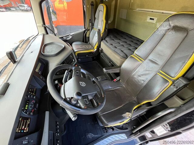 Standard-Traktor Volvo FH 16 750 8x4  GCW 90 ton / DOLLY / RETARDER