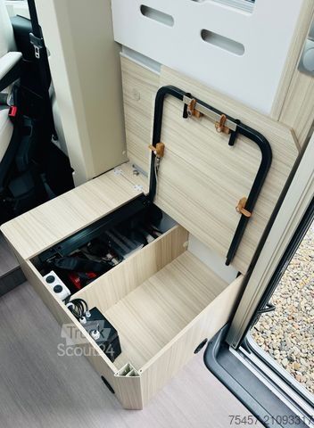 Напівінтегрований кемпер ADRIA COMPACT DL 60Y  Truma 6E Uvm.