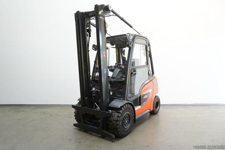 Viličar Linde H 30 D 1202