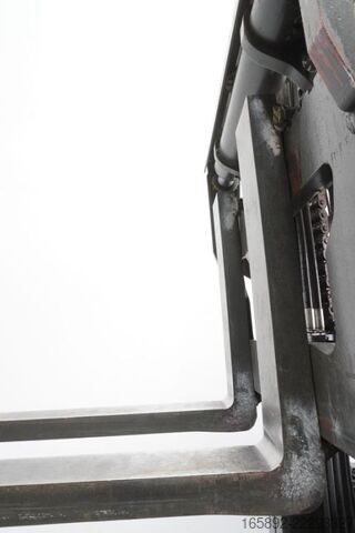 Regalni viličar Linde R 16 1120