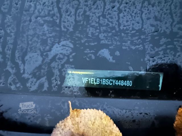 Izotermiczny van chłodnia RENAULT Trafic