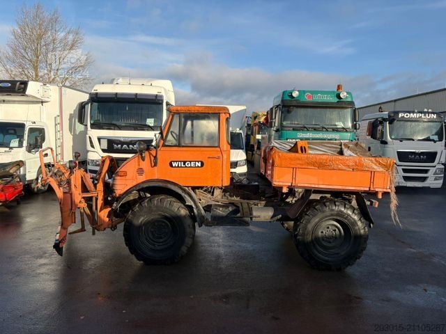  UNIMOG U  403   Winterdienst